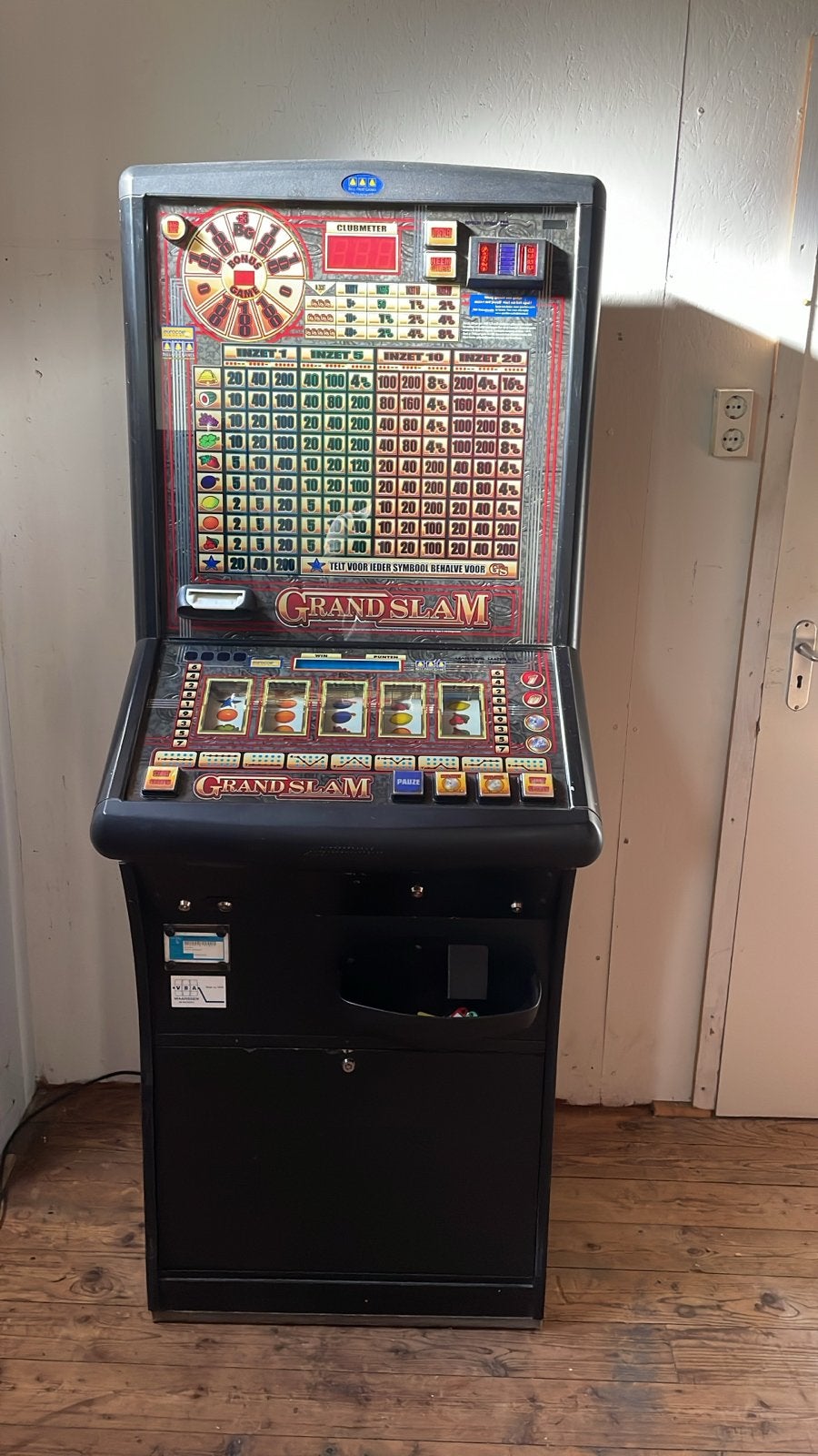 Grandslam Mk2 gokkast met biljetinvoer, Verzamelen, Automaten | Gokkasten en Fruitautomaten, Euro, Ophalen, Gebruikt, Met sleutels