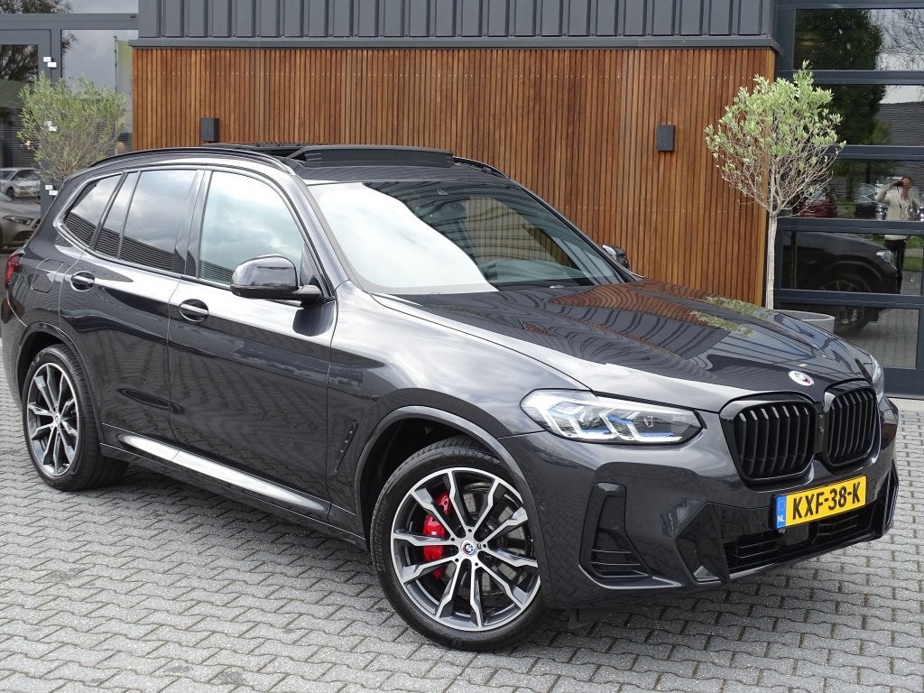 BMW X3 30e X-Drive 292PK M-Sport / M-Stoel / Harman Kardon /, Automaat, Gebruikt, 4 cilinders, 2000 kg