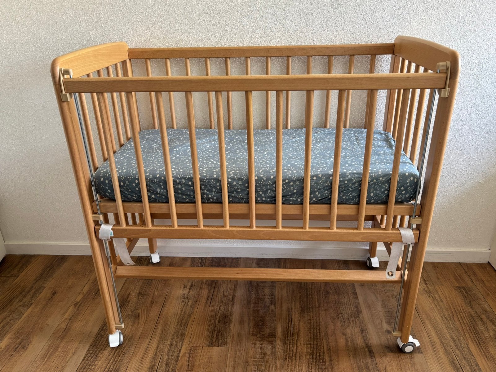 Baby ledikant, Ophalen, Zo goed als nieuw, Ledikant