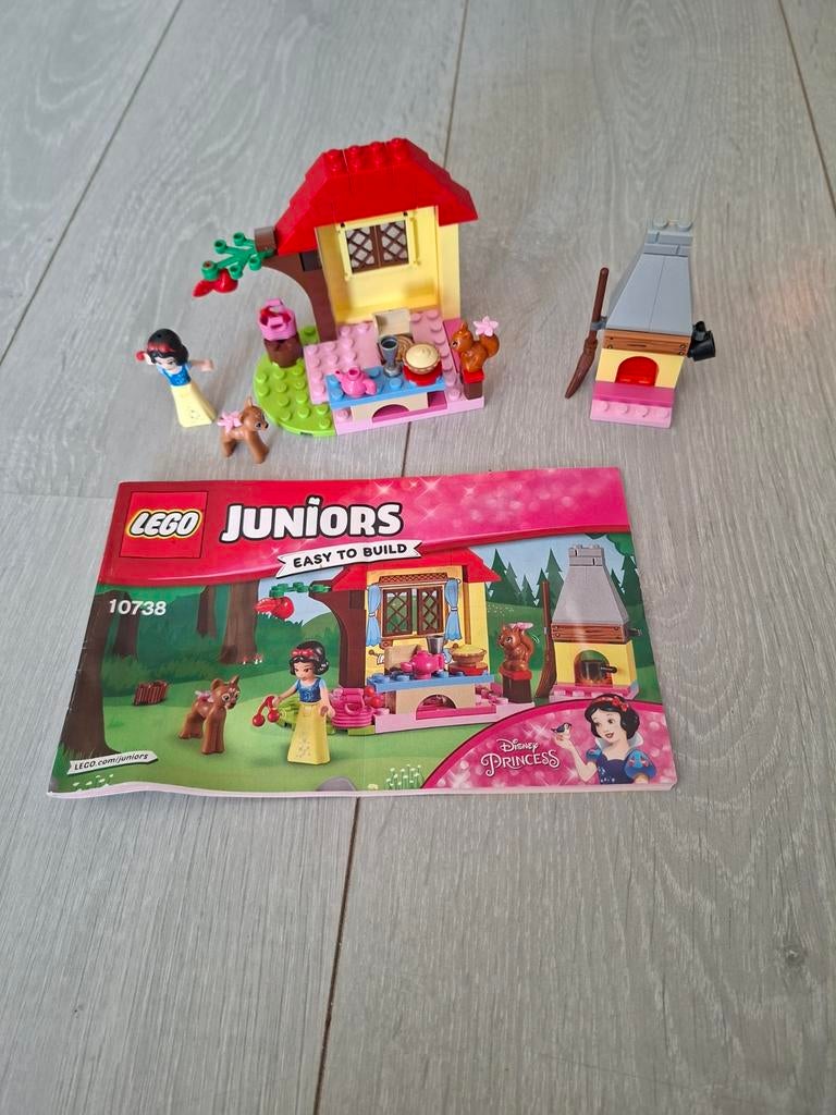 LEGO Juniors Disney Princess Sneeuwwitjes boshut - 10738, Kinderen en Baby's, Speelgoed | Duplo en Lego, Ophalen of Verzenden