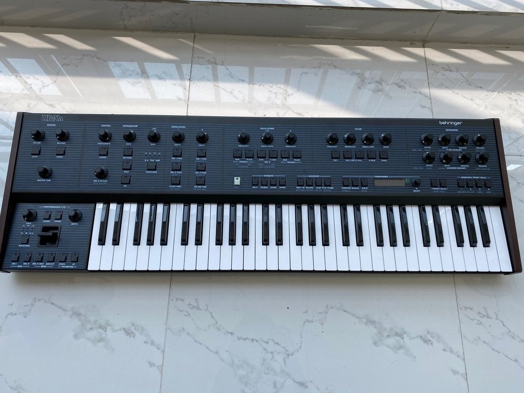 behringer ub-xa, Muziek en Instrumenten, Ophalen, Zo goed als nieuw, 61 toetsen, Overige merken