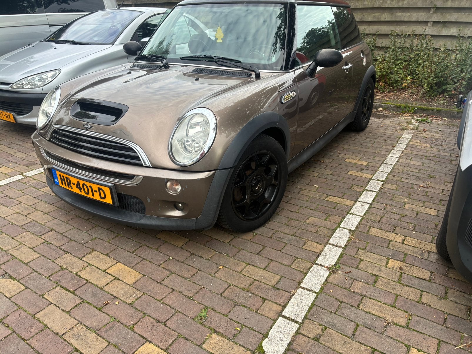 Mini 1.6 16V ONE 2004 Bruin, Voorwielaandrijving, 15 km/l, 4 cilinders, Bruin