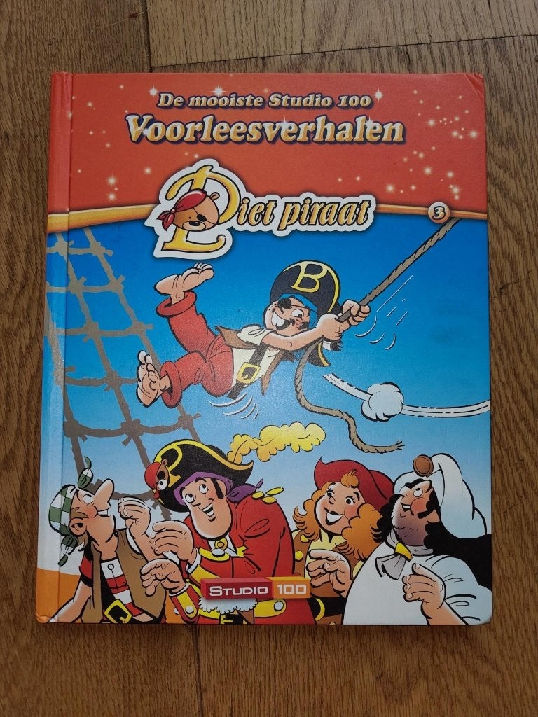 Piet Piraat voorleesverhalen (hardcover). , Gelezen, Fictie algemeen, Ophalen of Verzenden, 4 jaar