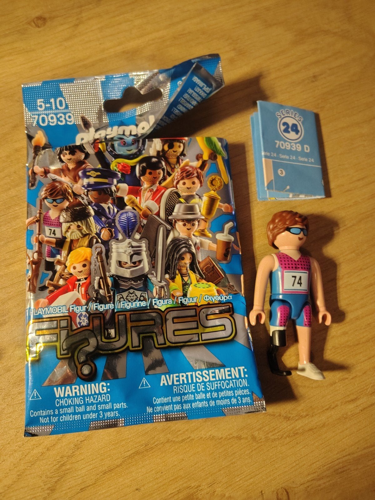 Playmobil Figures 70939 Series 24 - Been prothese sporter, Ophalen of Verzenden, Zo goed als nieuw