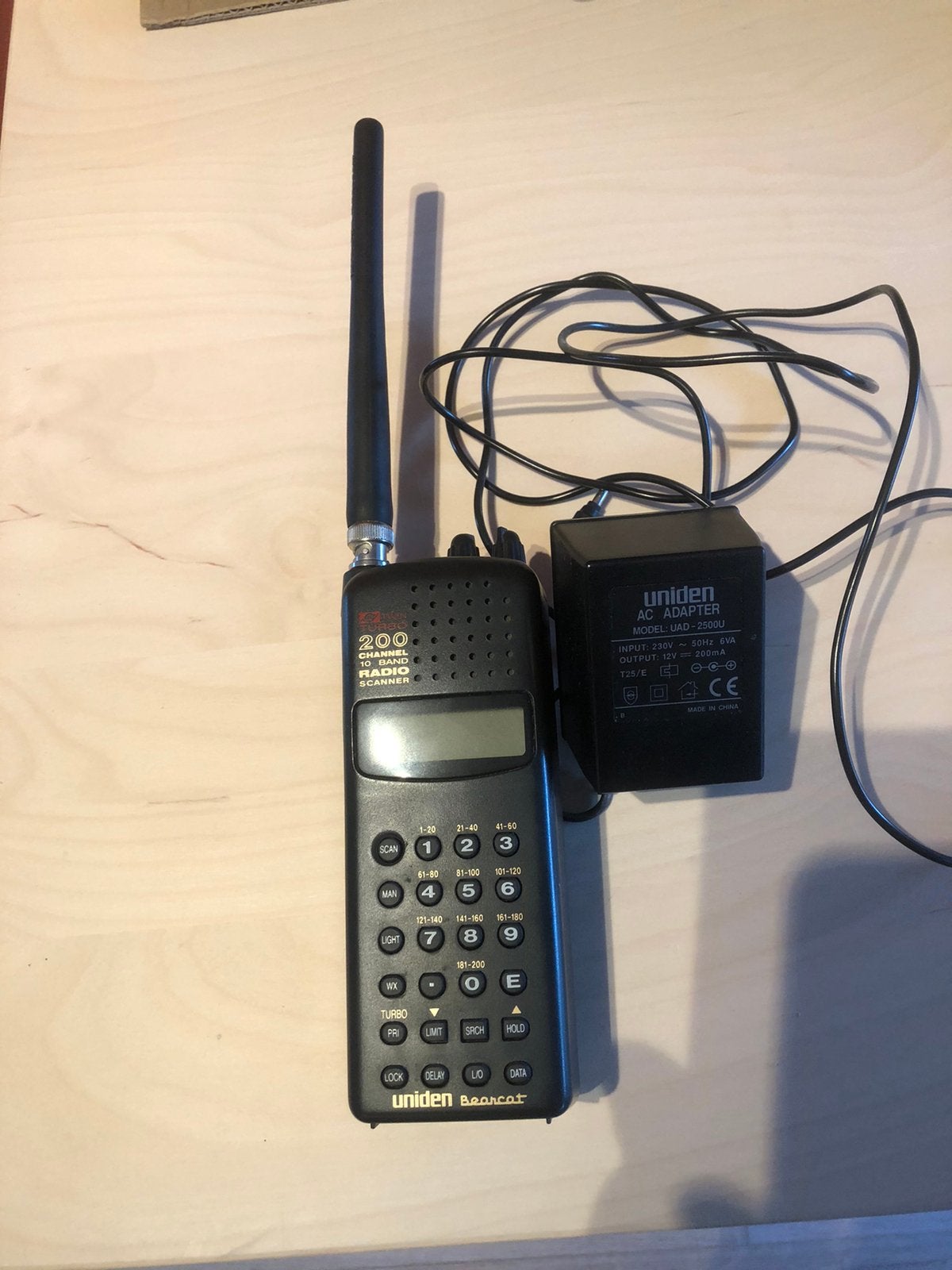 TKA Uniden Bearcat 220XLT scanner 200 kanalen,10 banden, Ophalen of Verzenden, Zo goed als nieuw, 30 tot 200 kanalen