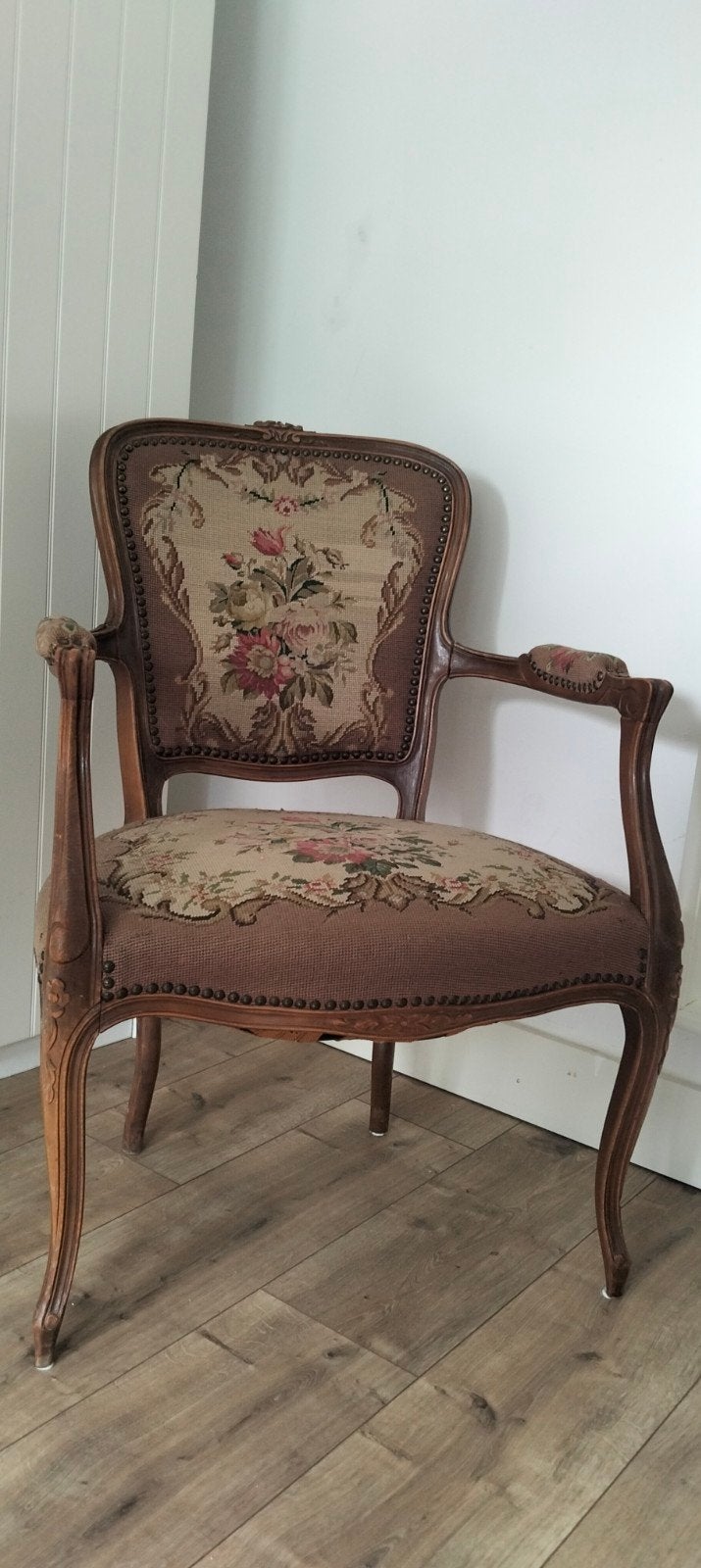 Vintage Queen Ann stoel met rozenpatroon, Ophalen