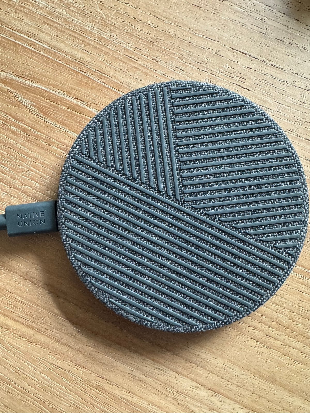 Draadloze oplader met Qi van het merk NATIVE UNION, Ophalen of Verzenden, Zo goed als nieuw