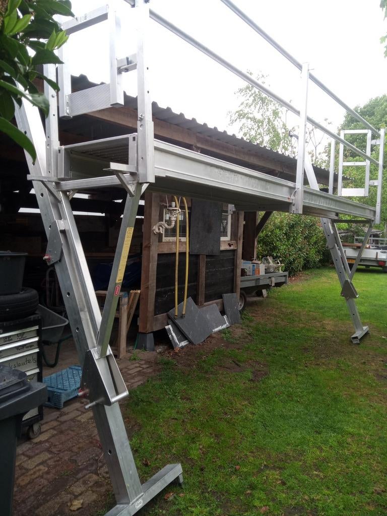 Altrex Professionele Gevelsteiger Loopbrug Stagedragers, Doe-het-zelf en Verbouw, Ophalen, Zo goed als nieuw, Gevelsteiger, 2 tot 5 meter