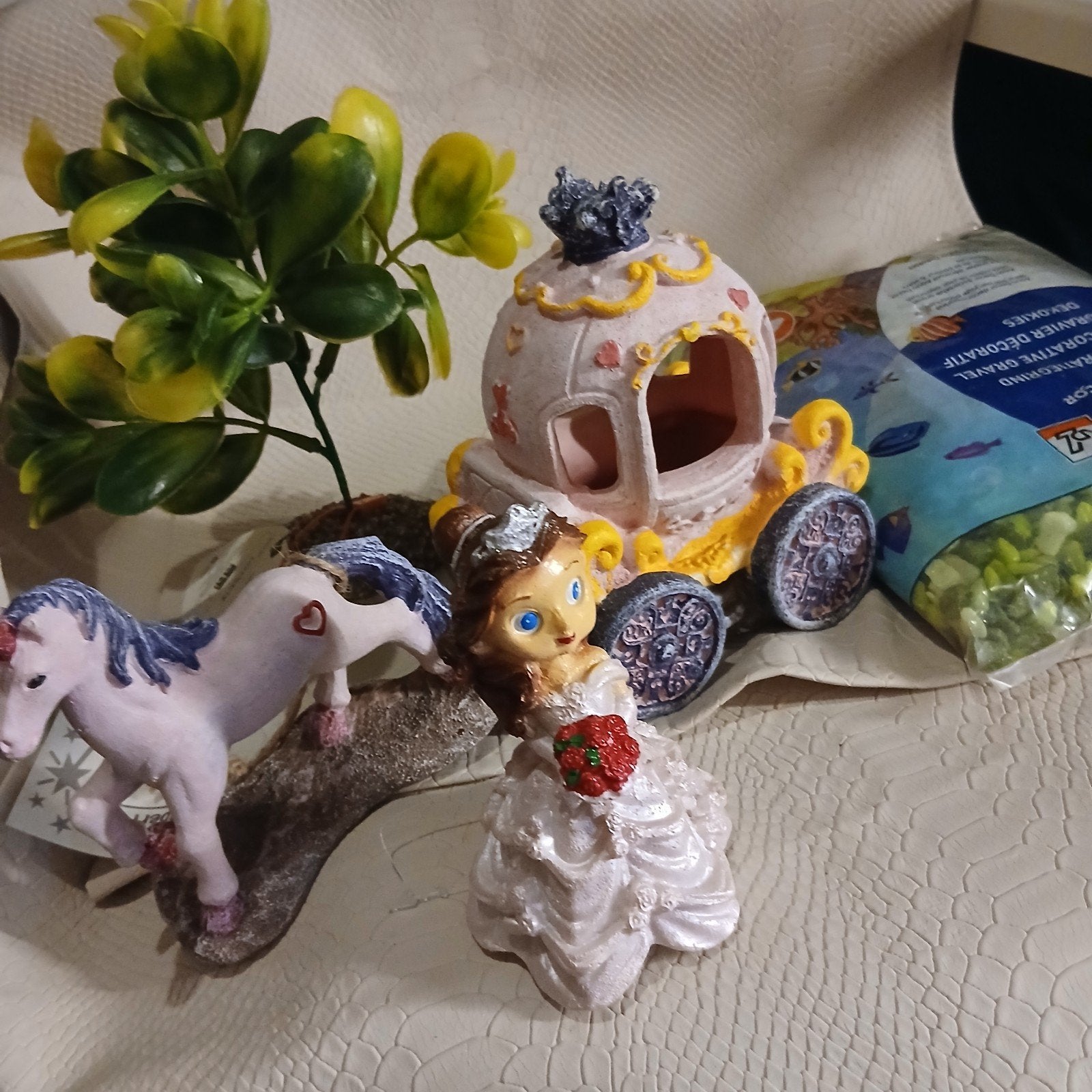 Aquarium decoratie: Eenhoorn, Koets & Bruidje, Ophalen of Verzenden, Nieuw