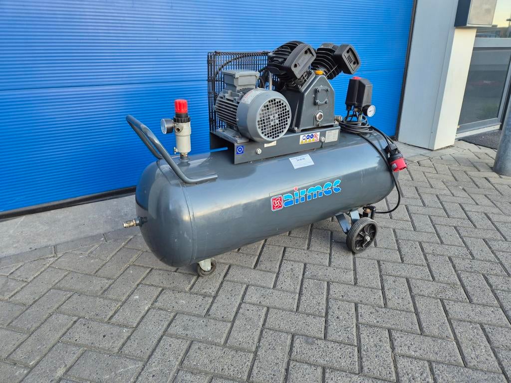 Airmec Zuigercomressor 2-cilinder 380V in nette staat!, Doe-het-zelf en Verbouw, Compressors, Gebruikt, Info@bolkmachinehandel.nl