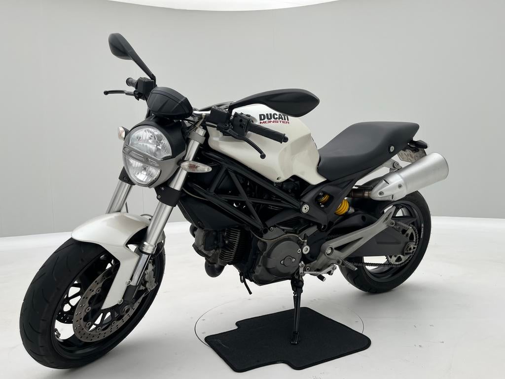 Ducati Monster 696 Tour, 2 cilinders, Motorrijbewijs A, Meer dan 35 kW, Handgeschakeld