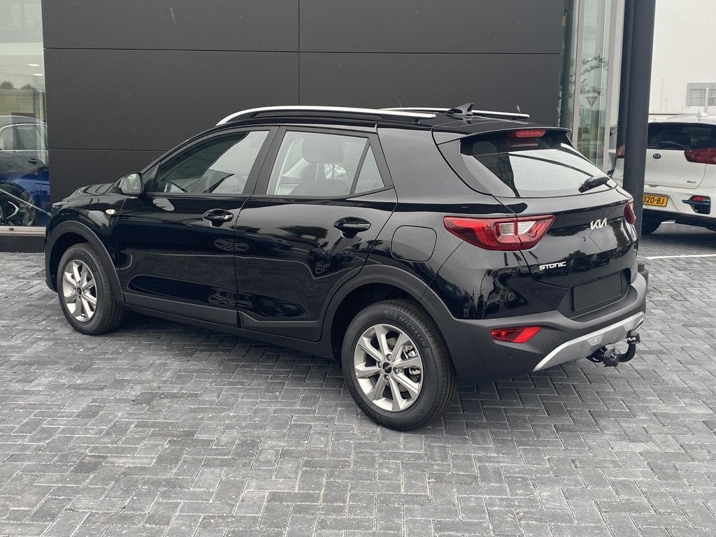 Kia Stonic 1.0 T-GDi MHEV DynamicLine | vanaf € 429,- per, Auto's, Kia, Voorwielaandrijving, 710 kg, Zwart, Origineel Nederlands
