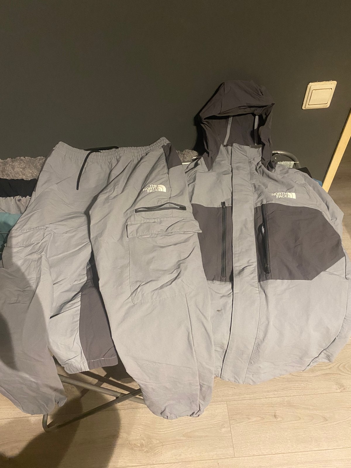 the north face trainingspak maat S, Kleding | Heren, Ophalen of Verzenden, Zo goed als nieuw, Grijs, Algemeen