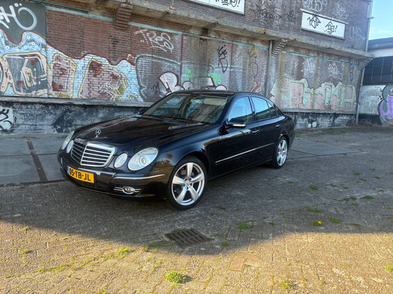 Mercedes-Benz E-Klasse 3.0 E280 Sedan AUT 2006 Zwart, Auto's, Automaat, Achterwielaandrijving, Zwart, Particulier
