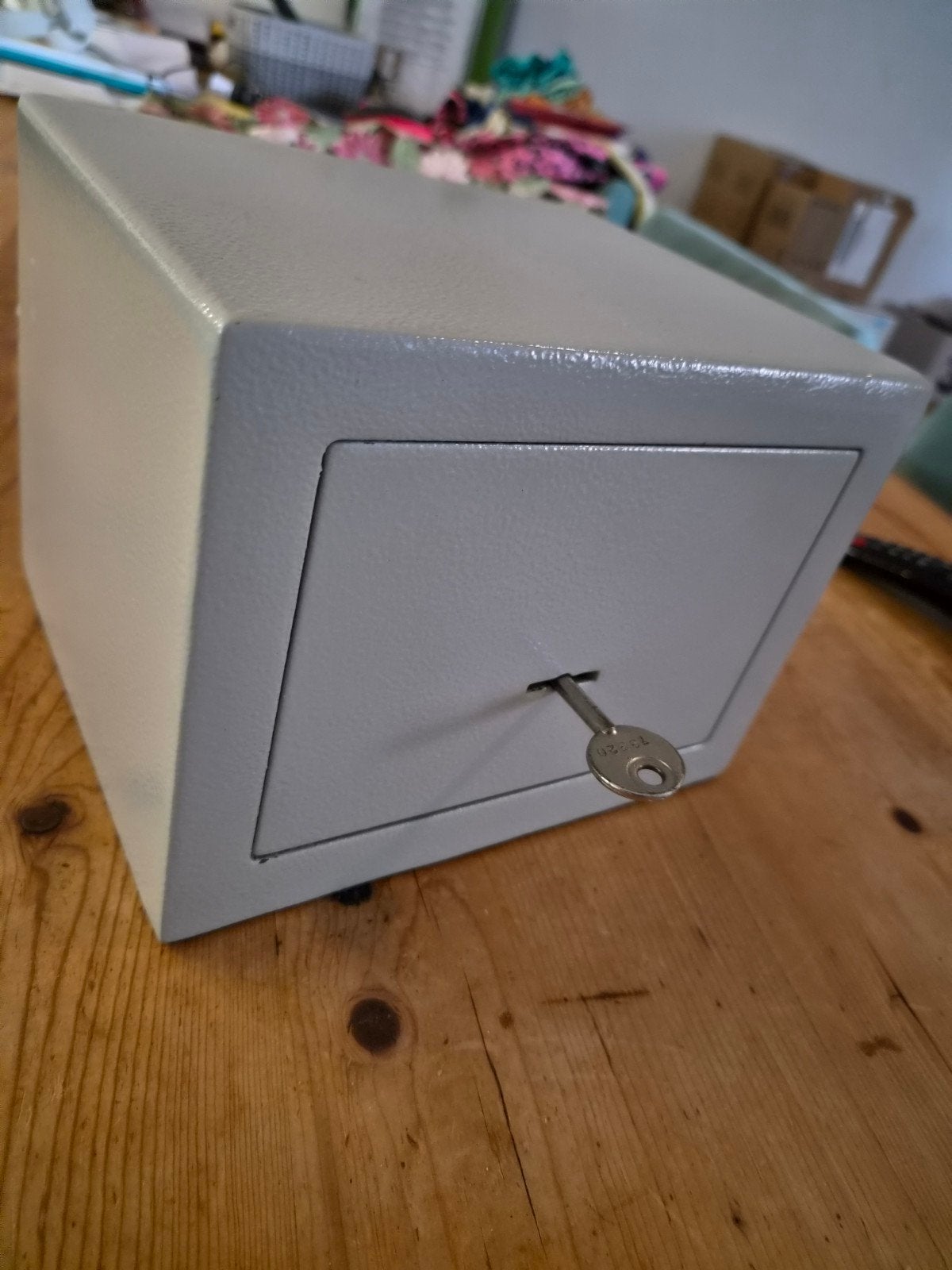 Kleine kluis met sleutel, Huis en Inrichting, Brandblussers en Brandkasten, Ophalen of Verzenden