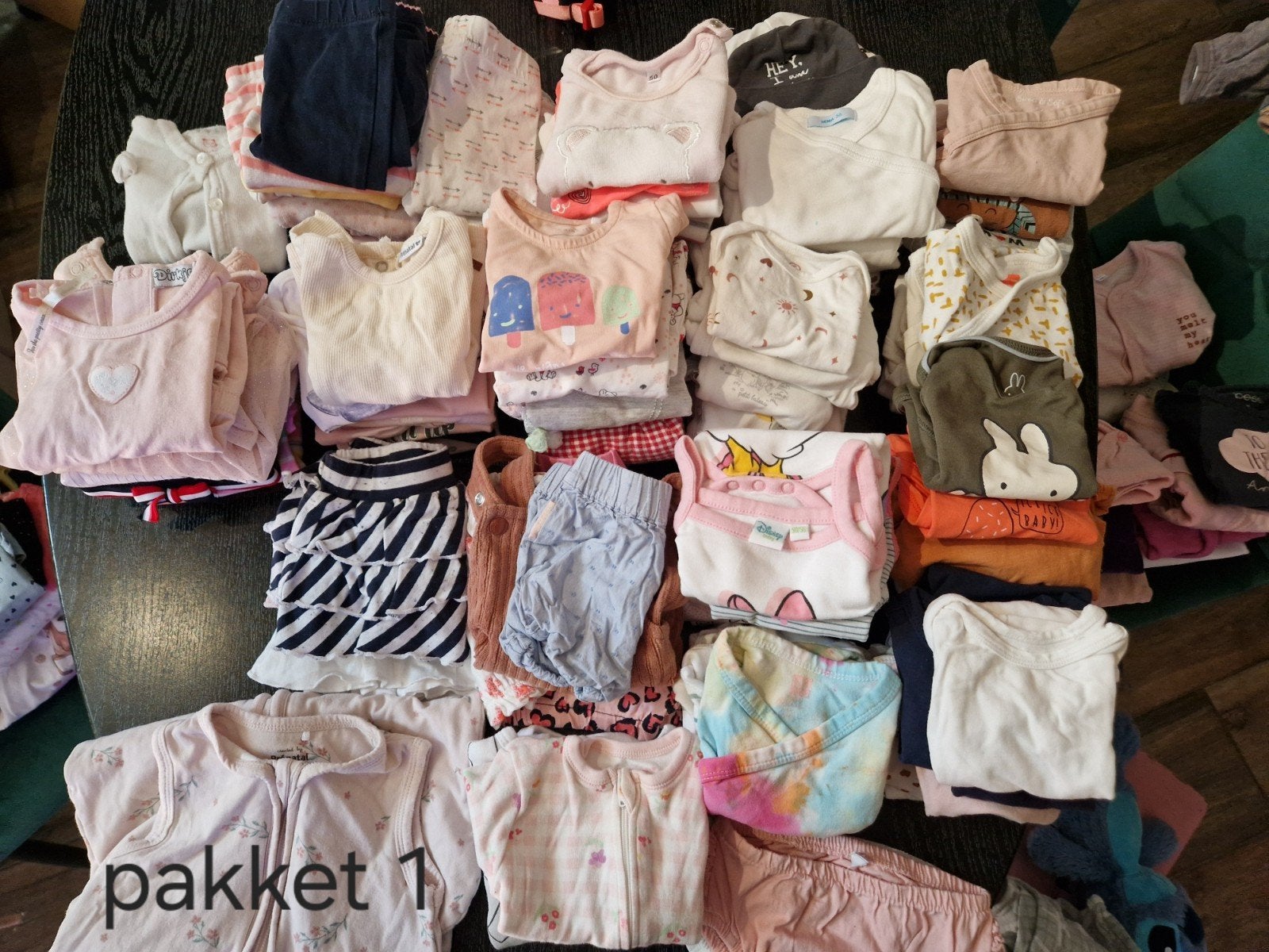 Grote partij babykleding meisje maat 50/56, Kinderen en Baby's, Babykleding | Baby-kledingpakketten, Ophalen, Zo goed als nieuw