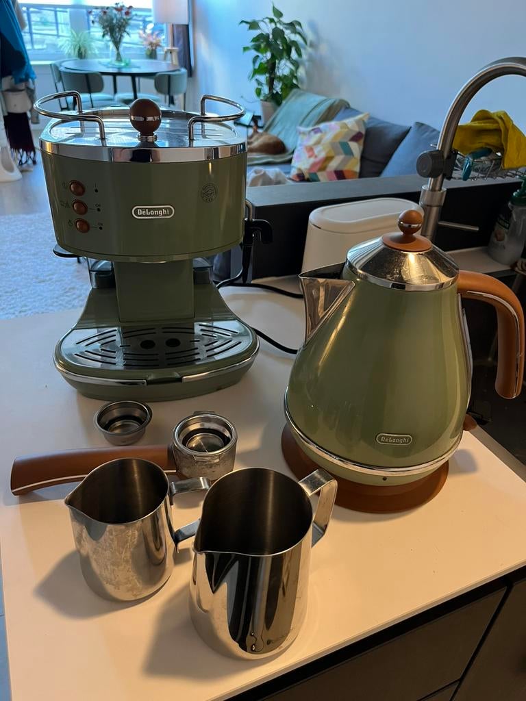 Delonghi koffiezetapparaat en waterkoker, Ophalen, Gebruikt, Groen, Overige merken