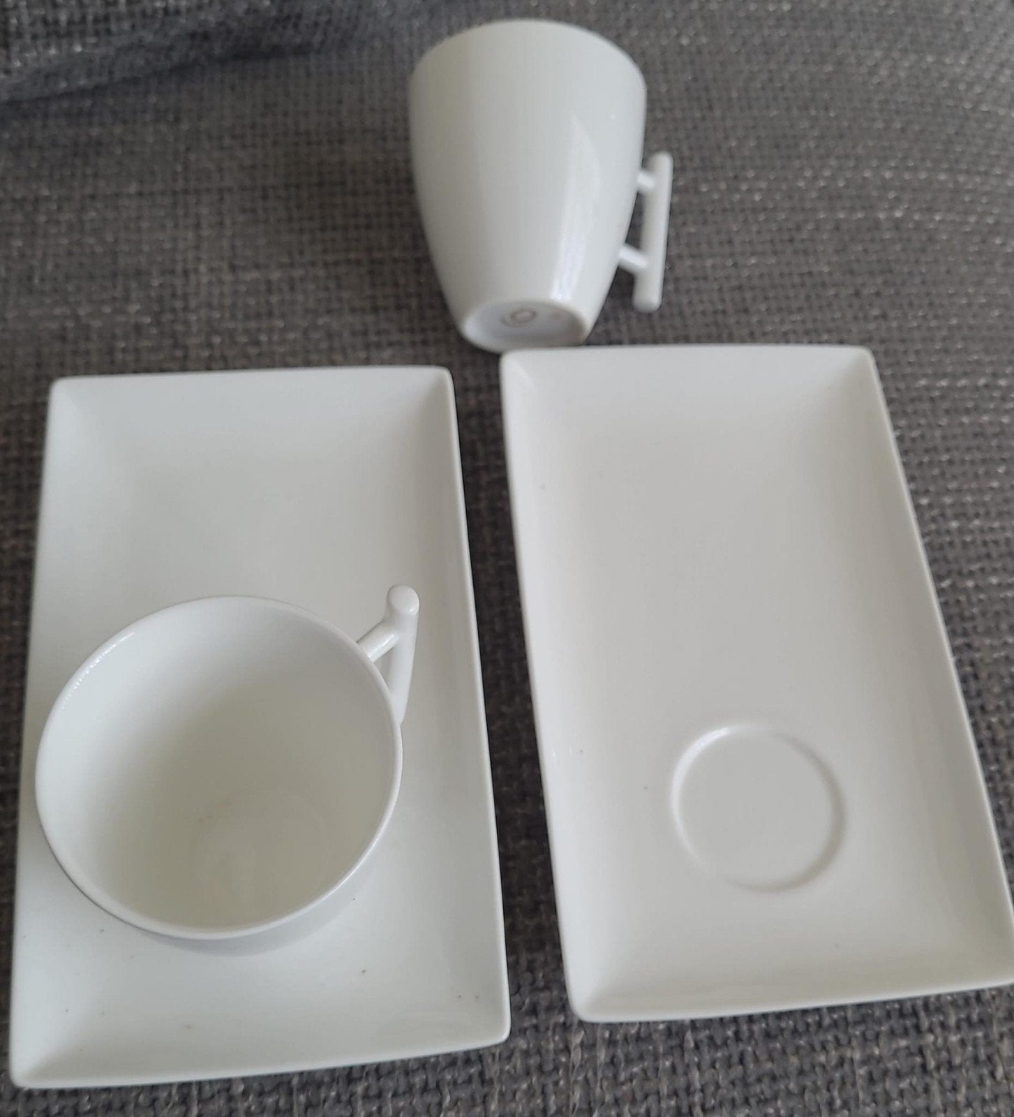 2 kopjes met schotels yong extra strong new bone china, Ophalen of Verzenden