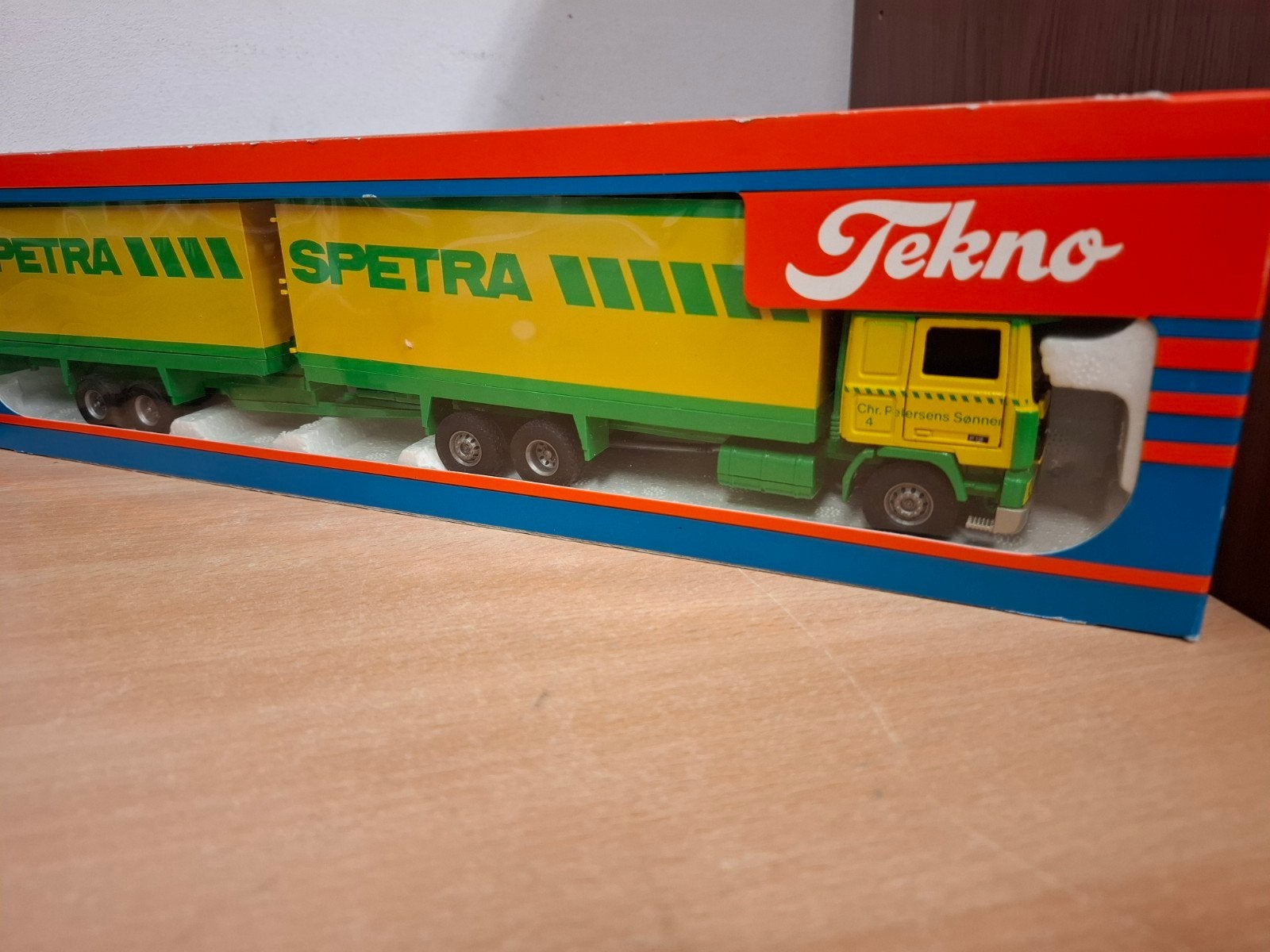 Volvo F12 Spetra Denmark  Tekno 1:50, Hobby en Vrije tijd, Modelauto's | 1:50, Ophalen of Verzenden, Zo goed als nieuw, Bus of Vrachtwagen