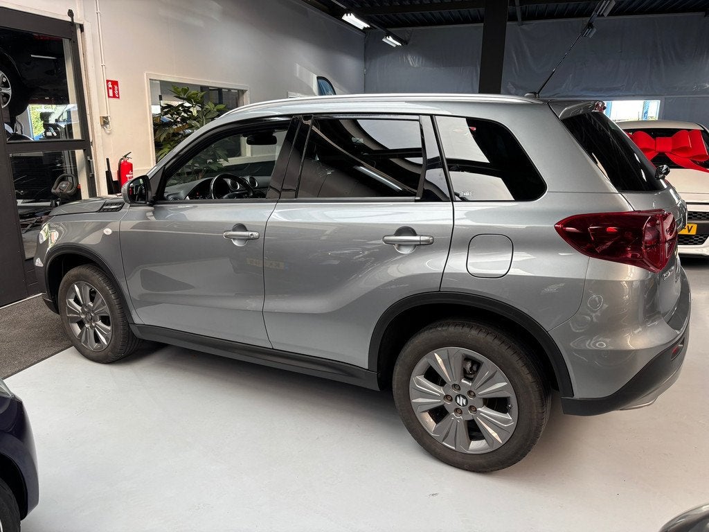 Suzuki VITARA 1.4 Boosterjet Comfort Smart Hybrid /Camera /, Auto's, Stof, Gebruikt, 4 cilinders, 400 kg