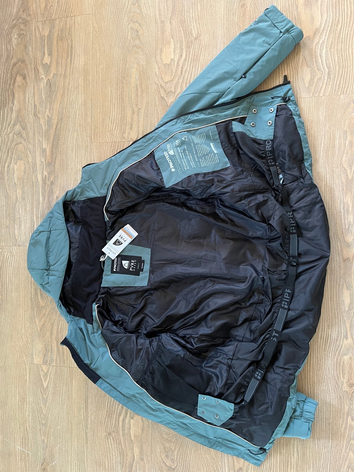 Protest Snowjacket Mintgroen XL - Nieuw met kaartjes, Ophalen of Verzenden, Nieuw, Maat 46/48 (XL) of groter, Jack