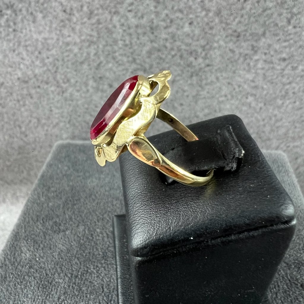 Gouden Ring | 14k | 3,16g | ovale rode steen |16,75 | 412470, Sieraden, Tassen en Uiterlijk, Ringen, Ophalen of Verzenden, Kleiner dan 17