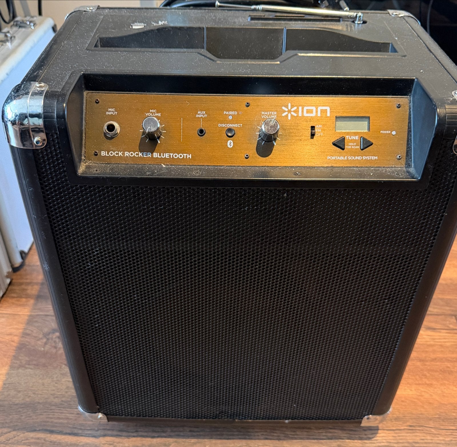 ION Block Rocker Bluetooth Draagbare Party Speaker, Gebruikt, Party speaker, 60 tot 120 watt, AUX-ingang