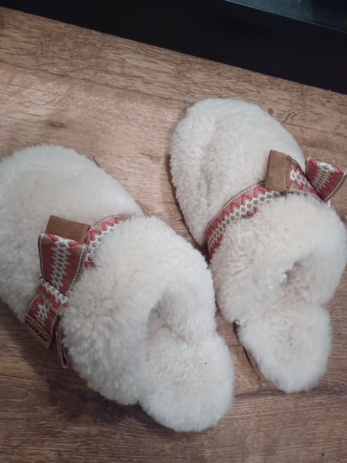 Originele Everau pantoffels van schapenwol *nieuwstaat*, Kleding | Dames, Everau, Ophalen of Verzenden, Gedragen, Pantoffels of Sloffen