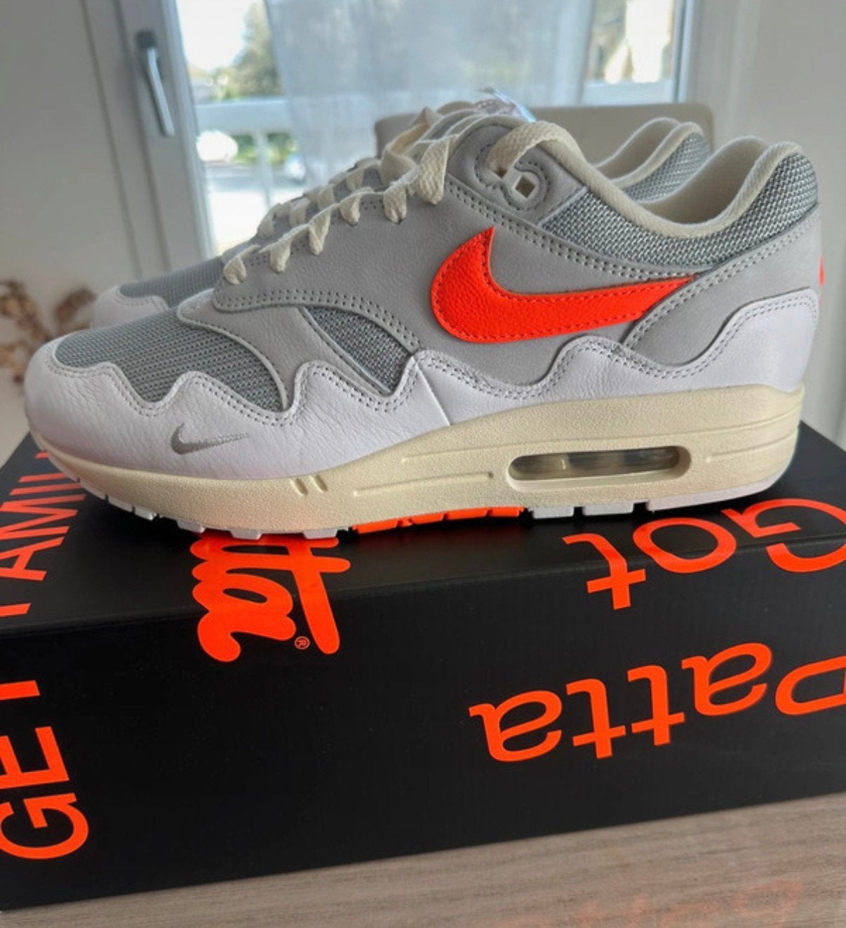 Airmax X Patta Huper Crimson 43 DS, Overige kleuren, Nieuw, Ophalen of Verzenden, Sneakers of Gympen