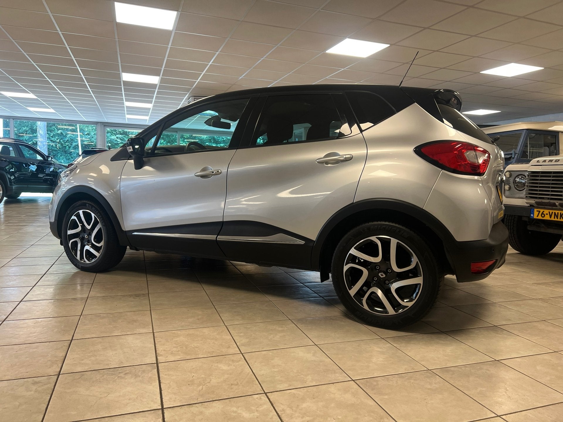 Renault Captur 1.2 TCe Dynamique Automaat, Climate controle,, Auto's, Stof, Zwart, 4 cilinders, Origineel Nederlands