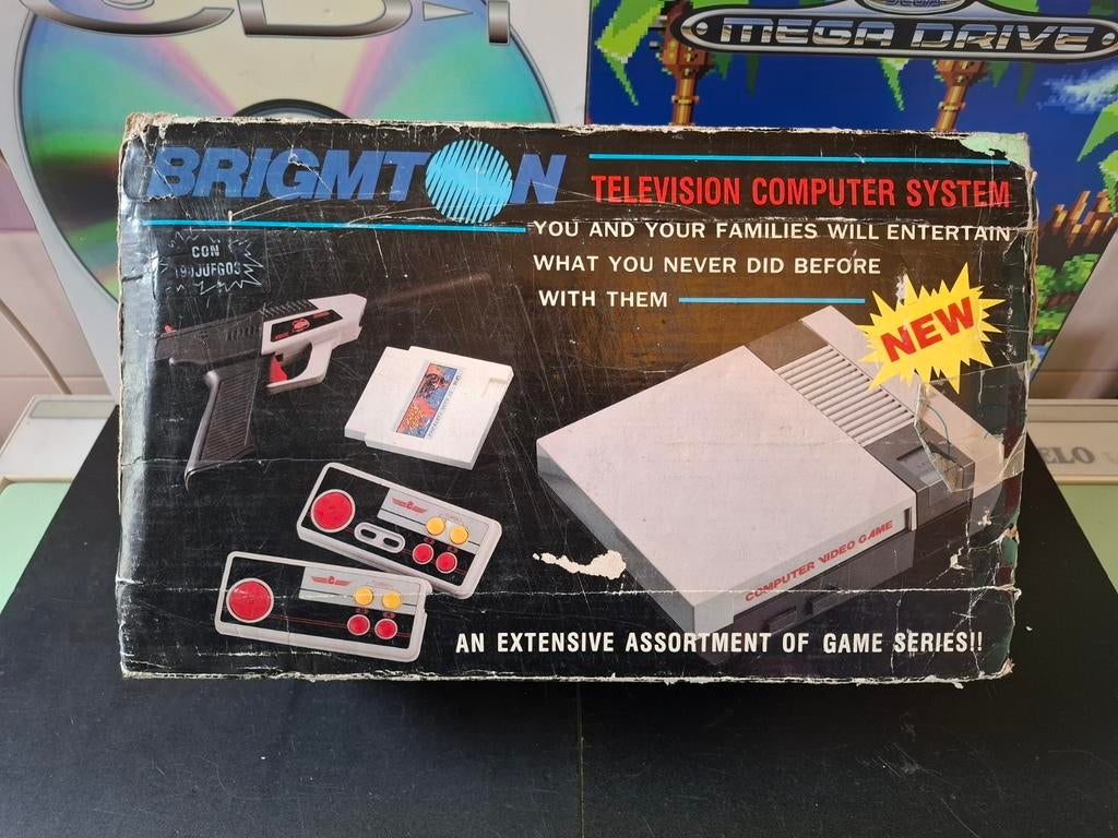 Nasa NES clone console, regiovrij, met 2 controllers, zapper, Spelcomputers en Games, Ophalen of Verzenden, Gebruikt, Met 2 controllers