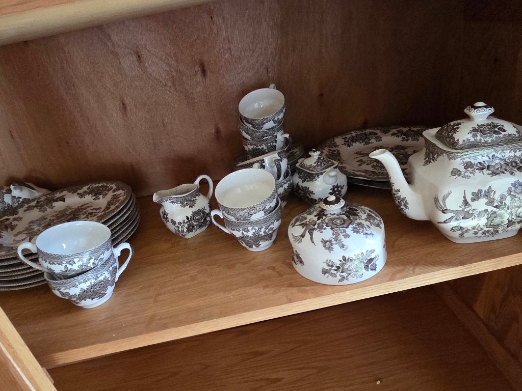Wedgwood Servies, Ophalen