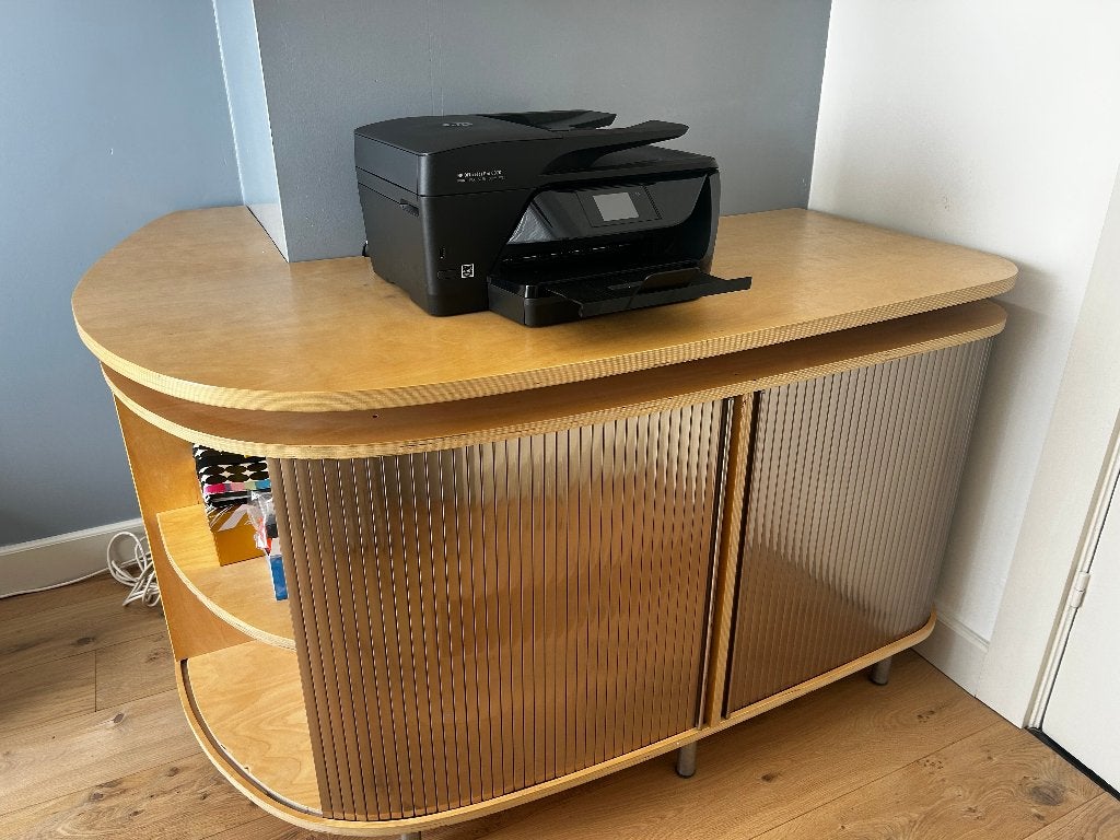 Stijlvol houten dressoir met roldeuren, Ophalen, Gebruikt, 100 tot 150 cm, Modern, Scandinavisch