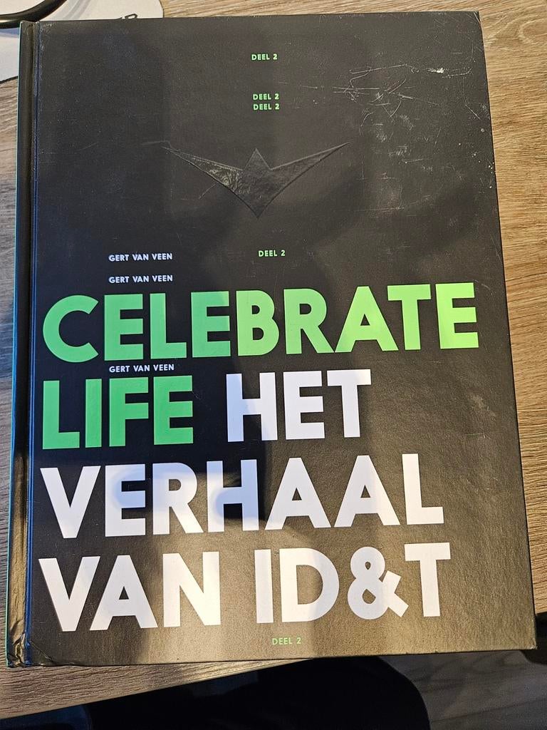 Boek Celebrate Life Deel 2 - Het Verhaal van ID&T Hardcover, Boeken, Ophalen
