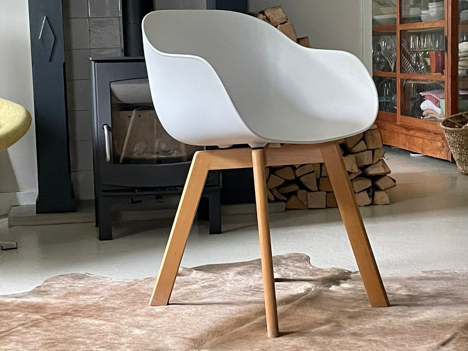 Vier witte kuipstoelen, Huis en Inrichting, Stoelen, Hout, Gebruikt, Wit, Ophalen of Verzenden