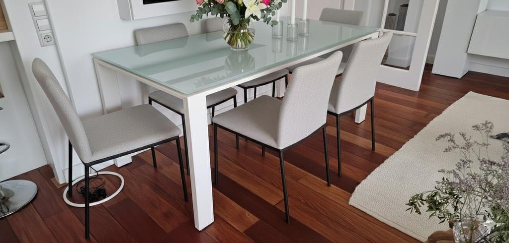 Moderne eettafel 90x180 met melkglazen blad, Huis en Inrichting, Tafels | Eettafels, Gebruikt, 50 tot 100 cm, 150 tot 200 cm, Vier personen