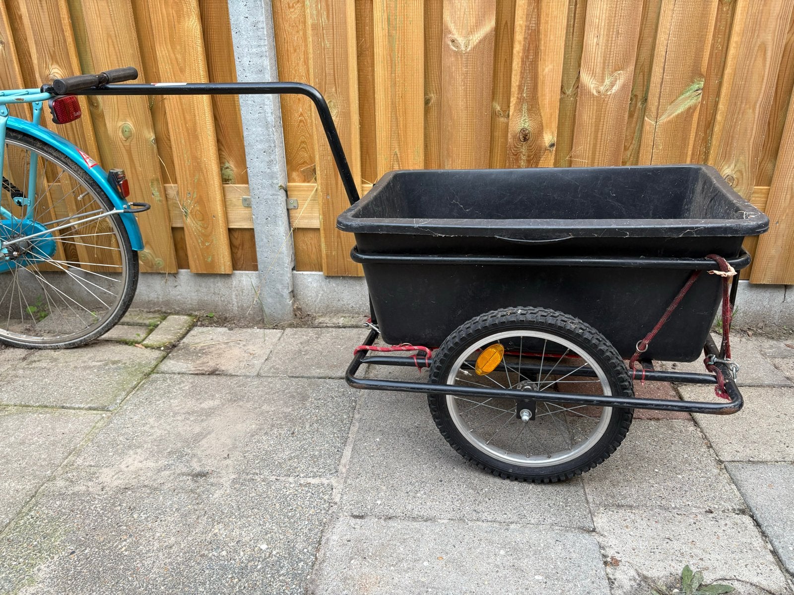 Fietsaanhanger met bak - Inclusief bevestiging, Ophalen, Gebruikt, Bagagekar, 20 tot 40 kg