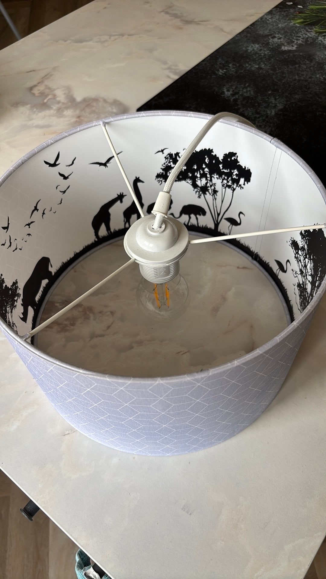 Mooie kinderlamp met dierenthema inclusief lamp, Ophalen, Zo goed als nieuw, Rond