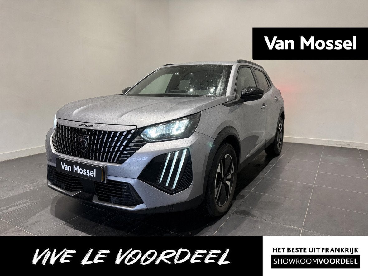 Peugeot 2008 1.2 Hybrid 136 Allure l Navi l Parkeersensoren, Gebruikt, Euro 6, 1199 cc, Leder en Stof