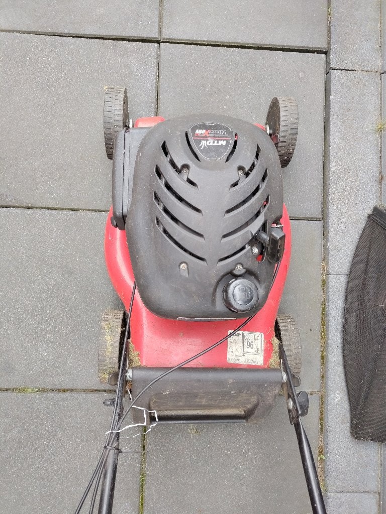 MTD 46 PO Benzine Grasmaaier - Zo goed als nieuw, Tuin en Terras, Grasmaaiers, Ophalen, Cirkelmaaier, Gebruikt, MTD