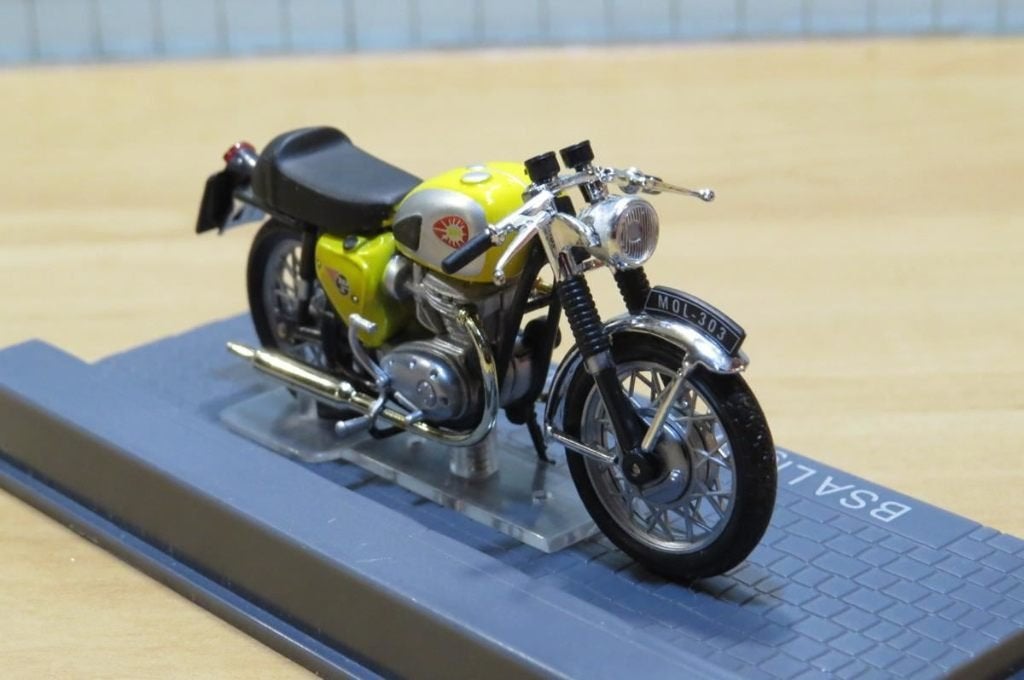 BSA lightning 650 1:24, Serviceclientele@altaya.be, Nieuw, Ophalen of Verzenden, Motor