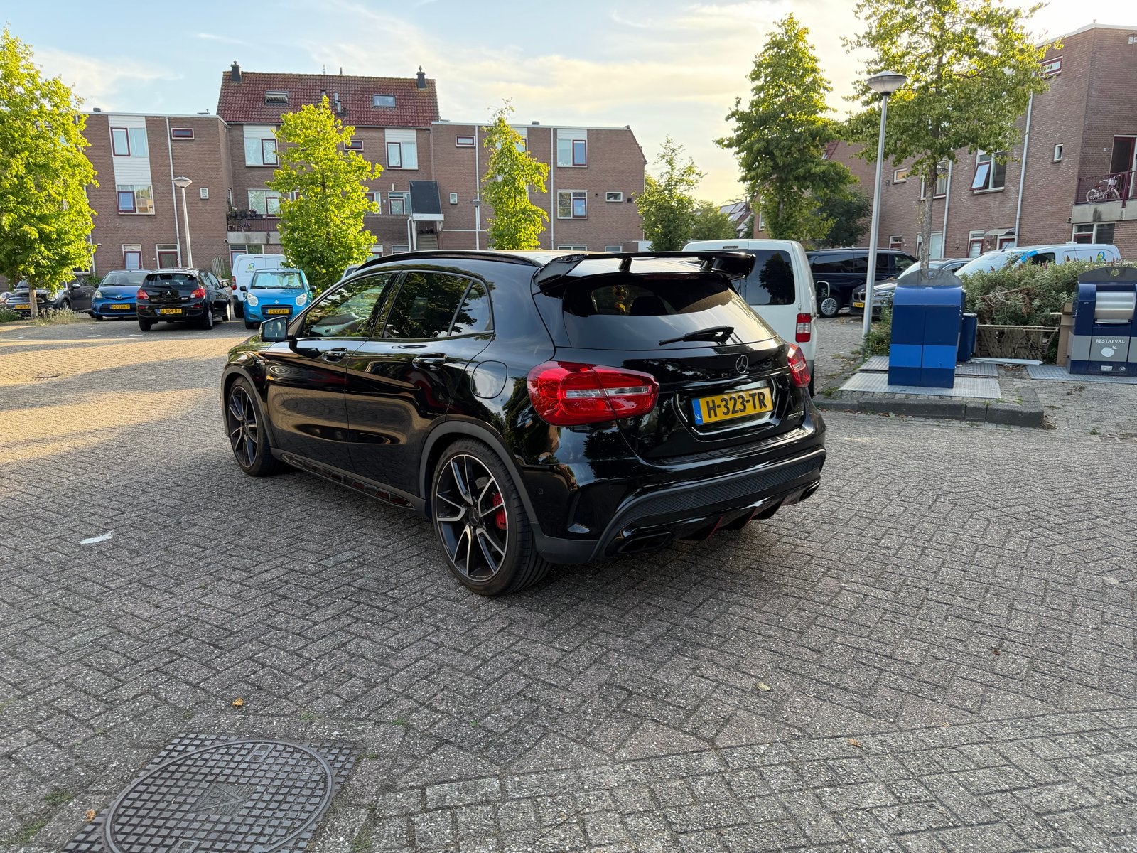 Mercedes-Benz GLA 45 AMG 4Matic - Harman Kardon, Auto's, Mercedes-Benz, Zwart, 4 cilinders, 360 pk, 1485 kg