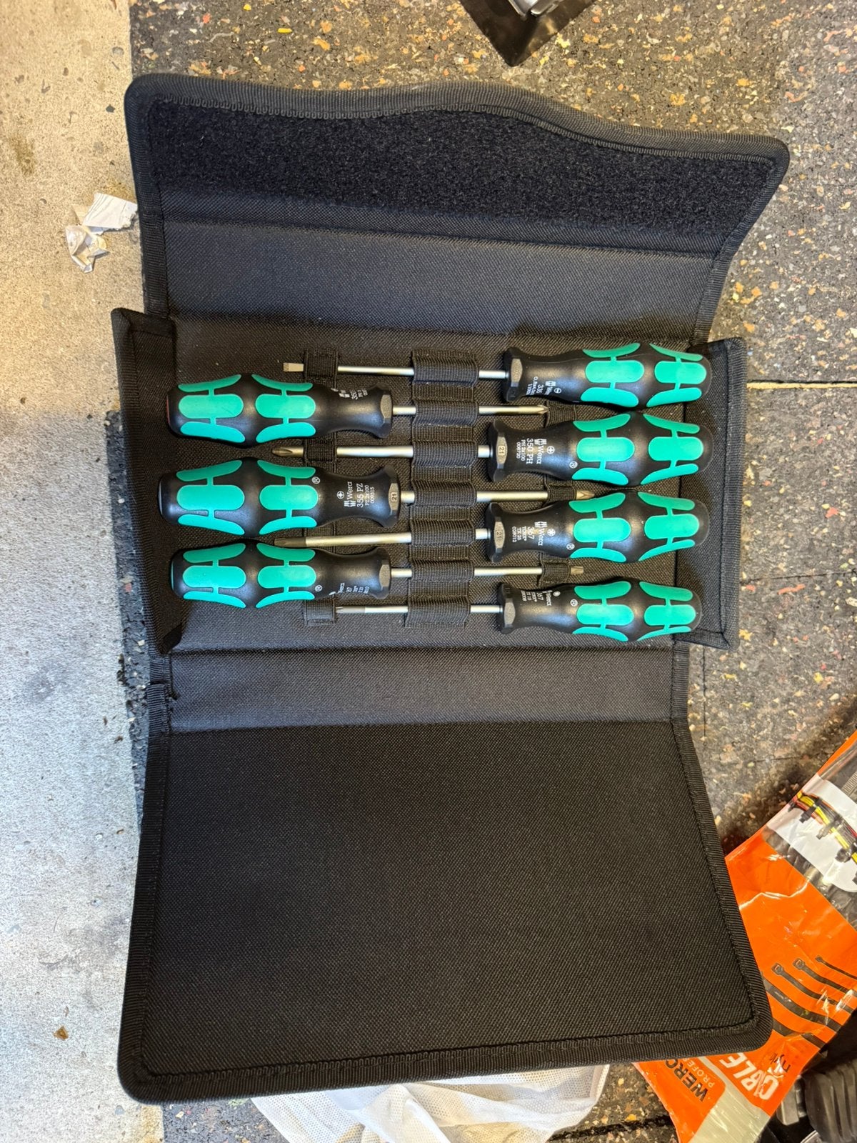 Wera schroevendraaier set in etui, Doe-het-zelf en Verbouw, Gereedschap | Handgereedschap, Ophalen, Nieuw, Schroevendraaier, Overige merken