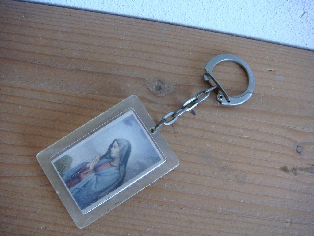 Sleutelhanger met religieuze prentjes, Verzamelen, Ophalen of Verzenden, Gebruikt, Overige typen, Christendom | Katholiek