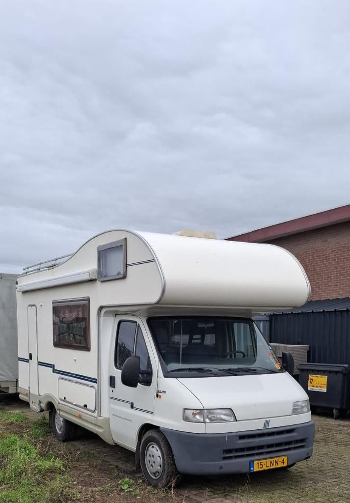 Nette MC Louis gezinscamper te koop, 5 slaapplaatsen, Luifel, Alkoof, Ringverwarming, Fiat