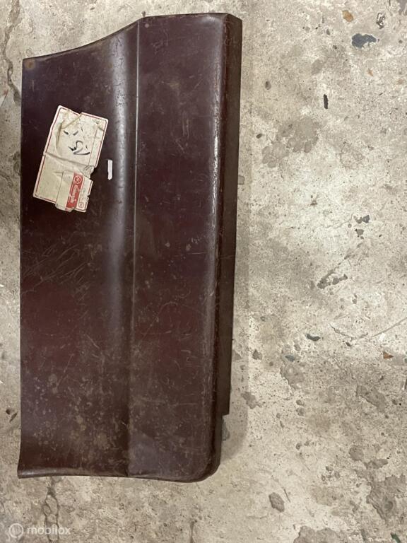 Volvo 672074 Amazon reparatiedeel plaatwerk dorpel rechts, Gebruikt, Ophalen of Verzenden