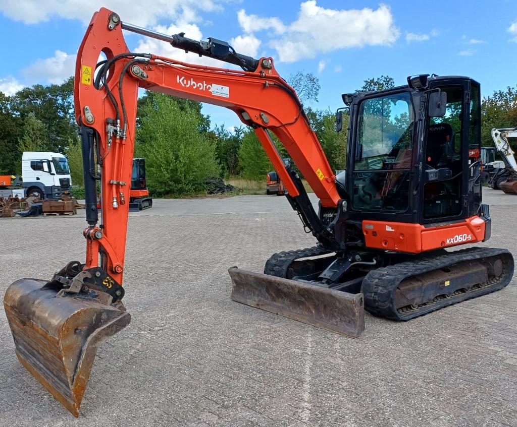 Kubota KX060-5 bj: 2020 graafmachine, Zakelijke goederen, Machines en Bouw | Kranen en Graafmachines, Ophalen, Graafmachine