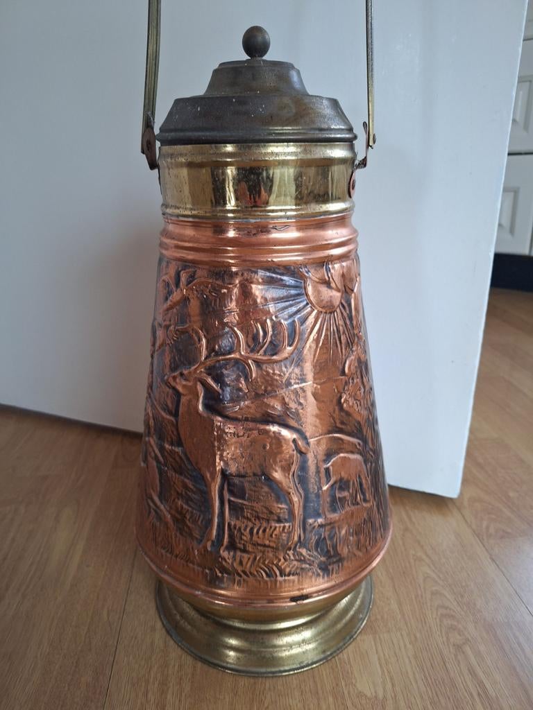 Koperen Waterkan met Hertenreliëf, Antiek en Kunst, Antiek | Koper en Brons, Ophalen, Koper