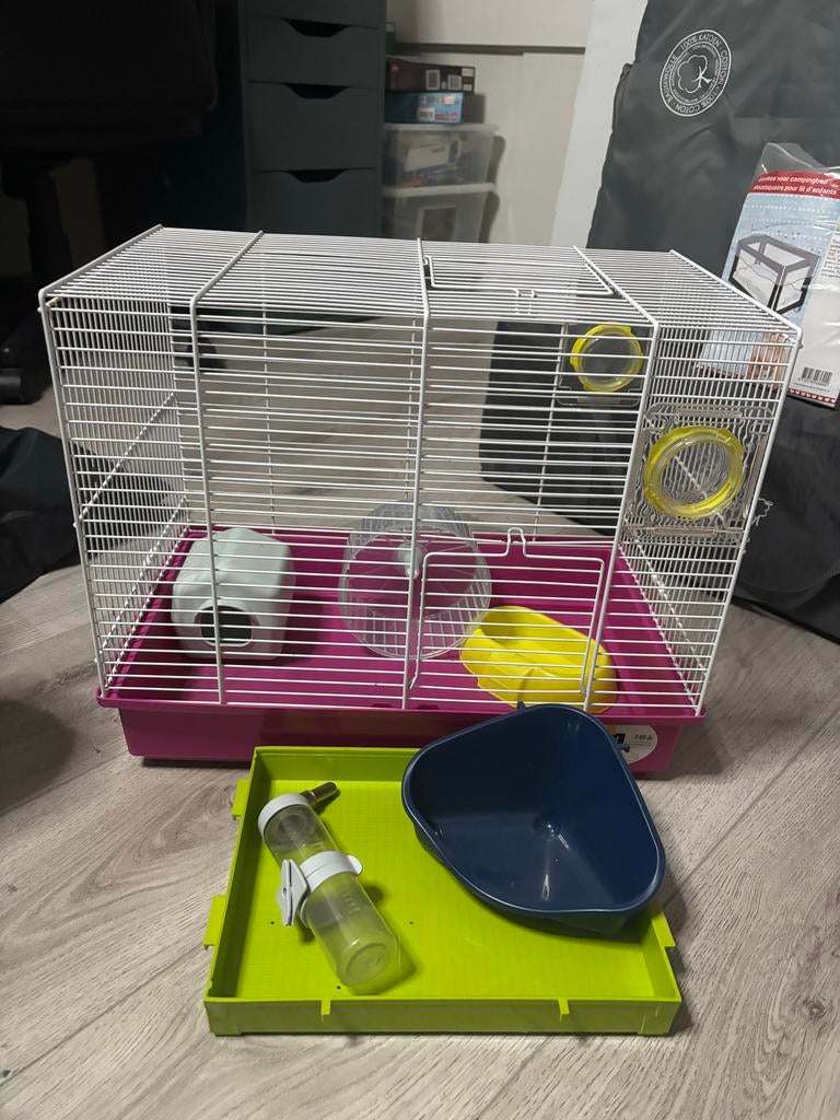 Roze/witte hamsterkooi, Kooi, Minder dan 75 cm, Zo goed als nieuw, Hamster