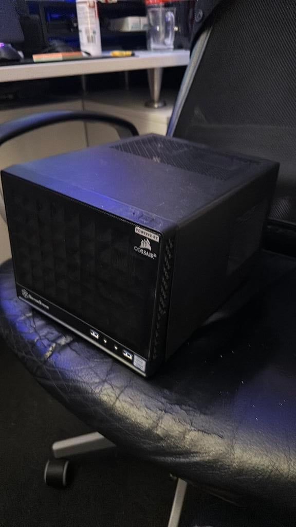 SilverStone Mini-PC Case, Computers en Software, Computerbehuizingen, Verzenden, Zo goed als nieuw